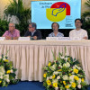Delegaciones del Gobierno de Colombia (d) y del Eln tras el acuerdo sobre la participación ciudadana en la construcción de los acuerdos de paz.