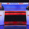 El presidente de Estados Unidos Joe Biden (der.) y el expresidente y candidato a las elecciones Donald Trump durante un debate de CNN en Atlanta, Georgia (EE. UU).