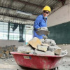   Foto I Cortesía Alcaldía I LA PATRIA  Una intervención en obras comenzó en el colegio Siete de Agosto, del barrio El Carmen, de Manizales. La Alcaldía empezó el martes trabajos con el propósito de mejorar baterías sanitarias, pisos y pintura.