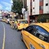 La movilización de taxistas en Manizales comenzó en Milán. 