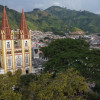 Al interior de la Basílica Nuestra Señora de las Mercedes de Chinchiná a una niña le robaron su celular. 