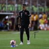 El entrenador de Venezuela Fernando Batista reacciona este martes, al final de un partido por las Eliminatorias a la Copa Mundial 2026 entre Venezuela y Colombia en el estadio Monumental de Maturín, en Maturín (Venezuela).