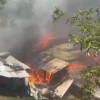 En el barrio Siglo XX de Mistrató (Risaralda) tres familias perdieron sus casas en un voraz incendio. 