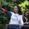 María Corina Machado, opositora del régimen de Nicolás Maduro, durante una caravana política. La venezolana ganó el Premio Nobel de la Paz 2025.