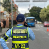 Los agentes de tránsito estarán presentes de forma permanente en las intersecciones de mayor flujo vehicular, apoyando la movilidad de peatones, ciclistas y conductores. 
