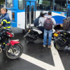 La bahía del Parque de la Mujer sirvió de escenario para que los guardas de tránsito estacionaran a los motociclistas y les recalcaran la importancia de manejar con precaución y con los elementos de seguridad adecuados. 