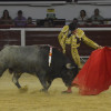 Faena del venezolano Jesús Enrique Colombo al toro Mochuelo, de la ganadería Salento, en la última corrida de la Feria de Cali, que los dejó a él y al mexicano Luis David Adame como triunfadores de la temporada. El manizaleño José Arcila no obtuvo premios.