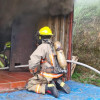 20 integrantes del Cuerpo Oficial de Bomberos reciben entrenamiento sobre incendios.