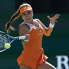 Camila Osorio de Colombia en acción contra Naomi Osaka de Japón durante su partido individual femenino en el día 5 del torneo de tenis BNP Paribas Open en Indian Wells, California, EE. UU., el 8 de marzo de 2026.