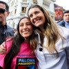 Mujeres portaron camisetas alusivas a la candidata y una de ellas logró foto con Paloma Valencia.