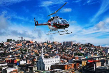 Lleve la experiencia de volar a otro nivel. Fly Colombia City Tour está ofertando por temporada de Ferias sobrevuelos por la ciudad.