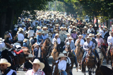 La multitud disfrutó del desfile a caballo de la Feria de Manizales