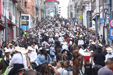 Manizales sedujo este domingo (5 de enero) a caballistas de distintas ciudades para participar en la cabalgata de la Feria. Jinetes, espectadores y comerciantes centraron su mirada en los equinos durante 7,2 kilómetros. 