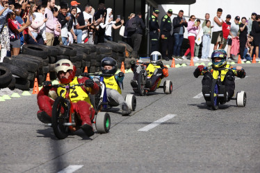 Cada curva terminó abarrotada de espectadores.