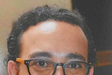 Foto | Cortesía | LA PATRIA El médico Jaime Andrés Rodríguez Bermúdez, internista y neumólogo, obtuvo el mes pasado su título de especialista en Seguridad y Salud en el Trabajo, con la Universidad Católica de Manizales. Su familia y amigos lo felicitan y le auguran muchos éxito en futuros proyectos.