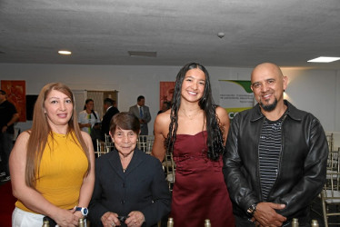 Fotos | Argemiro Idárraga | LA PATRIA Claudia Andrea Hurtado, Martha Lucía Hurtado, Estefania Gómez Hurtado y Rubén Darío Gómez.