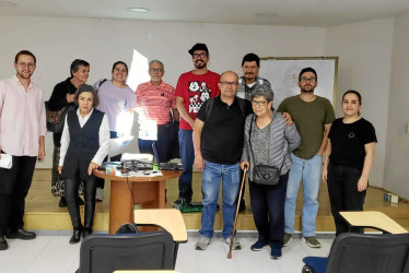 Foto | James Sánchez | LA PATRIA Juan Carlos Homez, caricaturista del diario La Patria, realizó su primer taller Aprende a Caricaturizar con Homez. Al evento asistieron 12 personas las cuales aprendieron conceptos básicos de la caricatura y realizaron ejercicios prácticos.