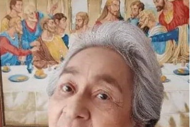 Elisabeth Bonilla de Ramírez cumple cinco meses de estar en los brazos de Dios. Ejemplar modelo a seguir, nos dejaste un legado de valores éticos y lo principal: el amor a los demás y el compartir. Caminó al lado de todas las etapas de nuestras vidas, incluso más allá de la muerte terrenal enseñándonos los valores sublimes. Nos dio la respuesta significativa donde el amor todo lo vence. Para ti mi reina, por la eternidad Elisabeth, un feliz día entre todas las estrellas del cielo. Mi alma y tu espíritu más 