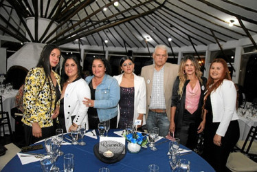 Karen Vanesa Gómez, Ana María Martínez, Lina Trujillo, Adriana Rincón, Juan Pablo Alzate, Sandra López y Daniela Loaiza.