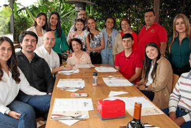 Foto| Argemiro Idárraga| LA PATRIA María Leticia Rendón de Arbelaez festejó su cumpleaños en el Restaurante La Farfalla en compañía de su familia y amigos.