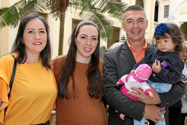 Fotos | Argemiro Idárraga | LA PATRIA María Judith Hernández López, Angie Lorena Tavera Hernández, Juan Ricardo Tavera García y María Antonela Tobón Tavera.