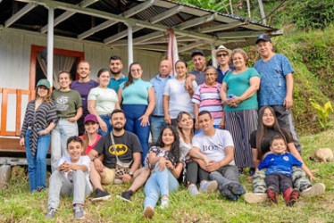 Foto | Cortesía Sergio Marín | LA PATRIA La familia Marín se reunió el sábado en la finca Recreo en la vereda Primavera, del corregimiento de Bolivia (Pensilvania).