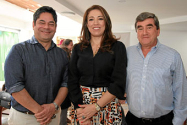 Fotos | Argemiro Idárraga | LA PATRIA  Guillermo Herrera, presidente ejecutivo nacional Camacol; Felipe Calderón, presidente Camacol Manizales; y Angélica Orozco, gerente Camacol Manizales.