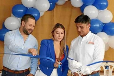 Foto| Alcaldía Pácora |LA PATRIA Se instaló el Punto de Atención de la Fiscalía General de la Nación en Pácora. El alcalde, Andrés Duque Osorio, firmó un convenio interinstitucional con Armando Castrillón Grajales, director Seccional del ente acusador. Los acompaña María Camila Muñoz Bedoya, secretaria General y de Gobierno de Pácora. El punto funcionará en la sede de la Secretaría General y de Gobierno y servirá para radicar denuncias. 