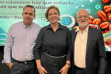 Foto | Cortesía Bios | LA PATRIA Juan Miguel Galvis, gobernador electo del Quindío; Paula Marcela Arias, directora ejecutiva de Bios; y Henry Gutiérrez, gobernador electo de Caldas.