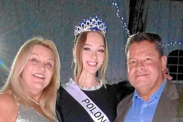 Con la reina ganadora