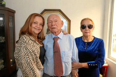 Foto | Argemiro Idárraga | LA PATRIA Marisol Henao Parra, Darío Henao Aguirre y Nidia Henao Parra.