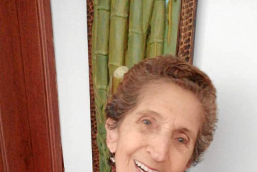 Foto | Lector | LA PATRIA "Gracias madrecita por tu vida, gracias madrecita por tu amor. Que Dios te ponga en la gloria de su trono. En nuestros corazones siempre estarás presente como la mejor, más grande y maravillosa mujer del hogar. Gracias madre por darnos la vida, gracias Dios por ponerla al lado de nosotros tus hijos, nietos y familia".