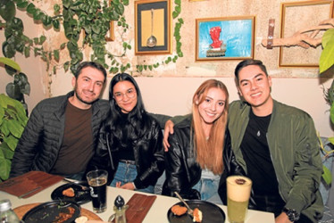 Sergio Giraldo, Juliana Rodríguez, Juliana Martínez y Miguel Estrada.