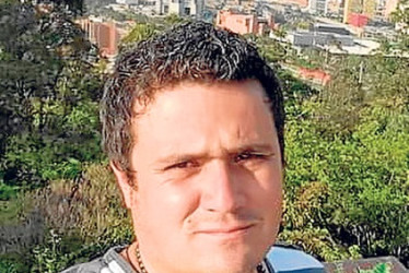 Foto | Luis Ángel Giraldo | LA PATRIA A sus 38 años falleció Wilson Ramírez Betancurth, natural de Marquetalia (Caldas). Wilson se desempeñaba como conductor de la Empresa Arauca. Sus conocidos lo destacaron por su servicio a la comunidad. 