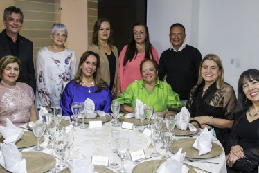 Directivos y docentes: Juan Carlos Pineda Uribe, facilitador de Protocolo JCI, María Isabel Ramírez Rojas, Coord. Investigación; Clara Ruby Loaiza Tabares, Coord. Basica Primaria J.M.; Gloria Estella Martinez García, Coord. Convivencia; Alquider García Pineda, Coord. Preescolar y Basica Primaria; Olga Patricia Osorio Ramírez, Coord. Plurilingüismo; Alba Rocío Arias Muñoz, Directora Grupo IV Sem. F. C.; Aleyda Quintero Valencia, Rectora E.N.S. de C. María Dorania Alzate Echeverri, Coord. Práctica Pedagógica;