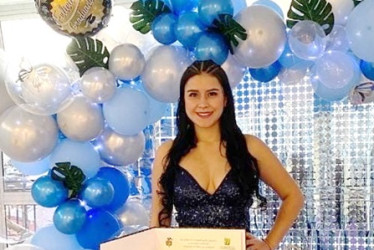 Kimberly Tatiana Tangarife, administradora de empresas, terminó su especialización en Gerencia de Mercadeo y Ventas en la Universidad de Manizales. Actualmente es gerente del Banco de Bogotá en Mall Plaza.