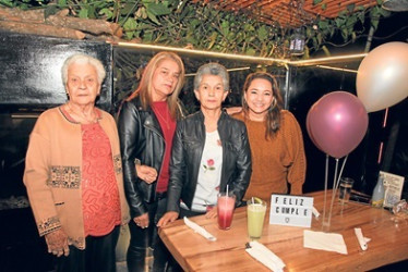 Matilde Orozco, Luz Marina Moreno, Consuelo Moreno y Adriana Gallego.