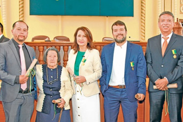 Homenajeados en Nota de Estilo: Yin Eduardo Ángel, Fundación Parceros Colombia; José Rodrigo Martínez, Dorian Hoyos Parra, Martha Liliana Marín, Juan Sebastián Valencia, Julián Marino López y Presbítero Héctor Adrián Chica.