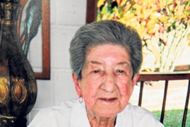 Gilma Ramirez de Hurtado falleció. Su hijo Nelson Hurtado Ramirez rinde póstumo homenaje. "Plegarias al Altísimo para que la tenga en su Reino. Para mi preciosa Madre eterno descanso".