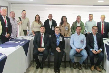 Asistieron los alcaldes de Aranzazu y Neira, así como delegaciones de las alcaldías de Chinchiná, Belalcázar, Marulanda, Risaralda, Filadelfia y Salamina, junto con representantes de la Secretaría de Educación de Caldas. También participaron organizaciones como la Fundación Lúker, Confa, Confecoop, Fenalco Caldas, Fundación Escenarios de Vida, Constructora CFC y Noatec.