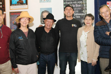 José Fernando Chavarriaga, Piedad Jurado, Jairo Castro Eusse, Alejo Silva, Magnolia Sánchez, Carlos Barrera y Samantha Barrera disfrutaron del evento cultural.