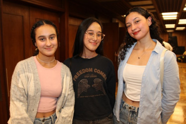 Sofía Arce, Sara Arce y Thalia Gallego.