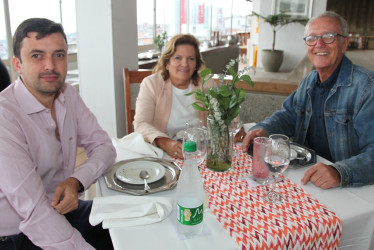 Juan Martín Dussán, Patricia López y Alvaro Dussán