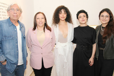 Carlos Velásquez; Marcela Echeverri, directora Alianza Francesa; Valeria Ramírez; Laura Puerta, y Eloisa Castillo.