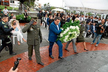 Coronel Dave Anderson Figueroa; Jorge Eduardo Rojas, alcalde de Manizales; Henry Gutiérrez, gobernador de Caldas; Coronel Rocío Milena Melo.