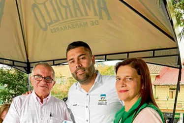 Reconocimiento al escritor José Miguel Alzate en Aranzazu (Caldas)