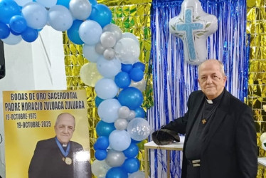 La comunidad católica asistió a la eucaristía que presidió el sacerdote samaneño Horacio Zuluaga Zuluaga, quien cumplió 50 años de vida sacerdotal. 