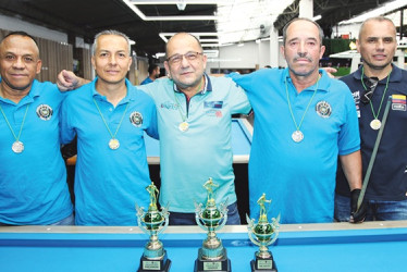 Foto | Argemiro Idárraga | LA PATRIA Marino Guerrero Hernández, organizador; Hernán Hernández, campeón; Antonio Tabares; Fabio Giraldo, subcampeón; y Giovanny Londoño.