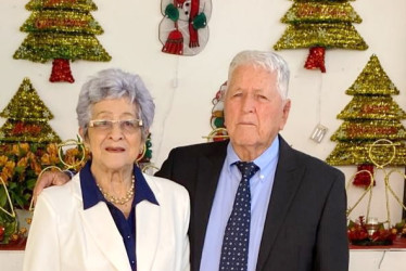 Foto | Lector | LA PATRIA ​​​​​​​José Jesús Marín, conocido cariñosamente como el Mono Marín, y María Oliva Marulanda, de 91 años, celebraron 67 años de matrimonio. Sus hijos César Augusto, Luz Elena, Óscar Jhonny y Néstor Mario les rindieron un sentido homenaje con la celebración de una santa eucaristía, seguida de una reunión familiar en su honor.