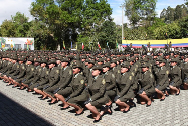 Recibieron su título como carabineros de la Escuela Alejandro Gutiérrez.